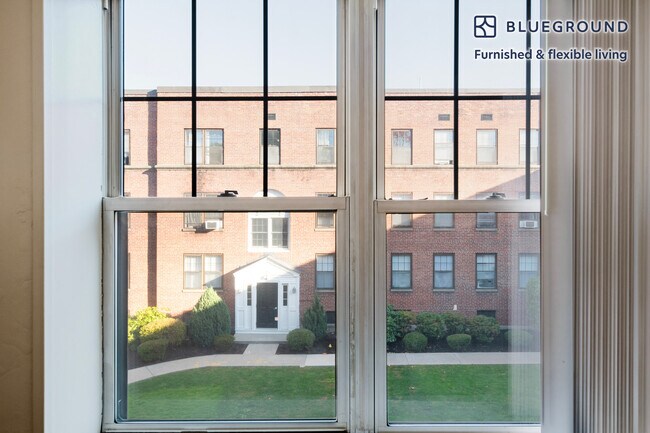 Foto del edificio - 270 Harvard St