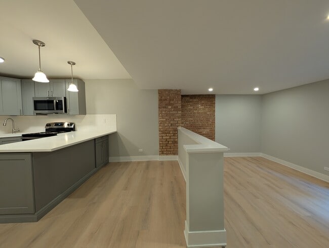 Foto del edificio - 1214 N La Salle Dr