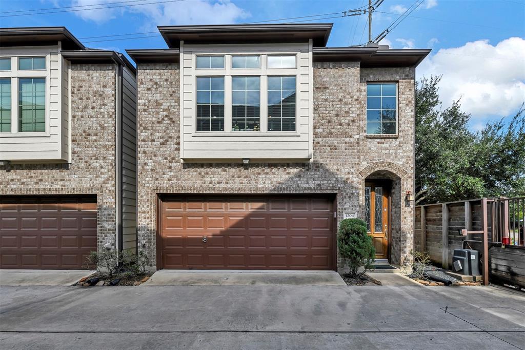 1204 Sampson St, Houston, TX 77003 Condo for Rent in Houston, TX