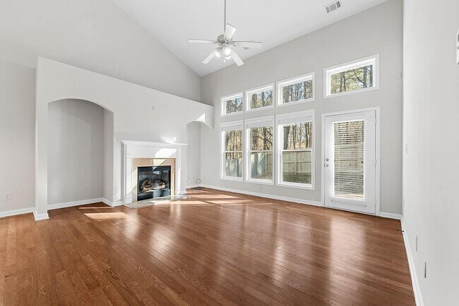 Foto del edificio - 3476 Harvest Ridge Ln NE