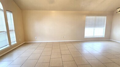 Building Photo - 5922 Whitwell Dr
