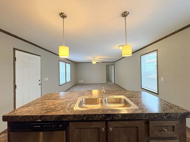 Foto del edificio - 10694 State Rte 762