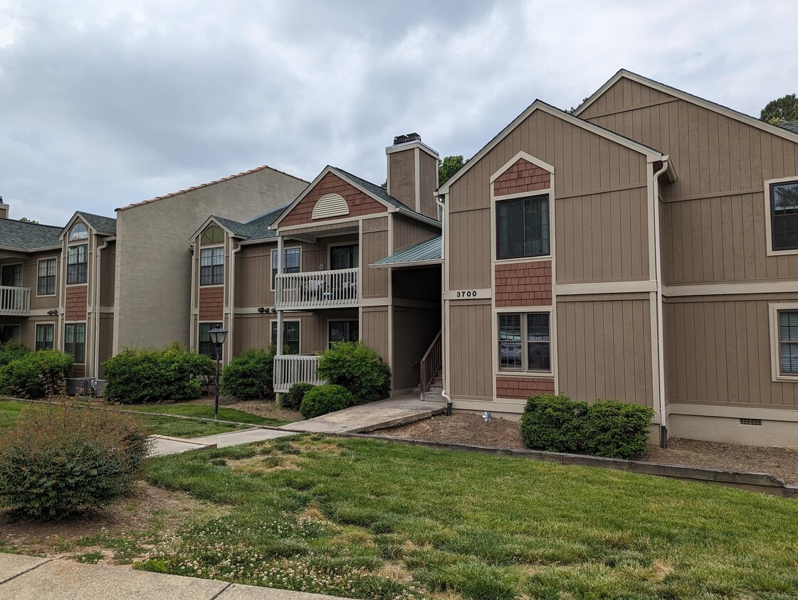 Primary Photo - 3700 Chimney Ridge Pl