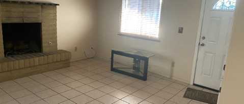 Foto del edificio - 1021 W Edgewater Dr