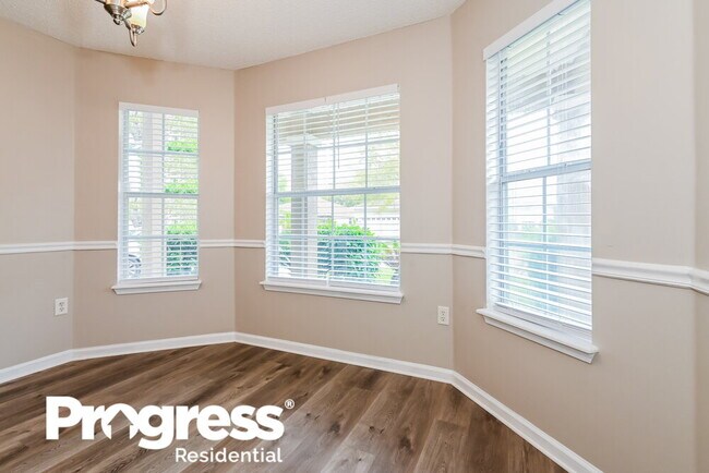 Building Photo - 14414 Woodfield Cir S