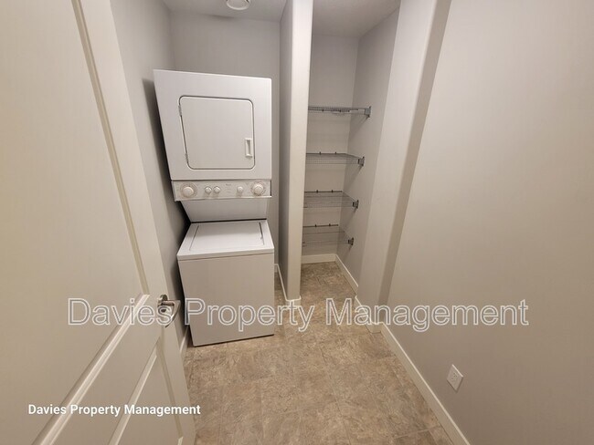 Building Photo - 5606 Greenough Cape NW