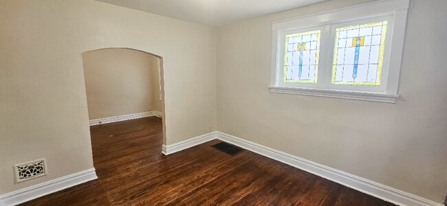 Foto del edificio - 4988 Odell St