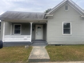 Building Photo - 124 Girard St