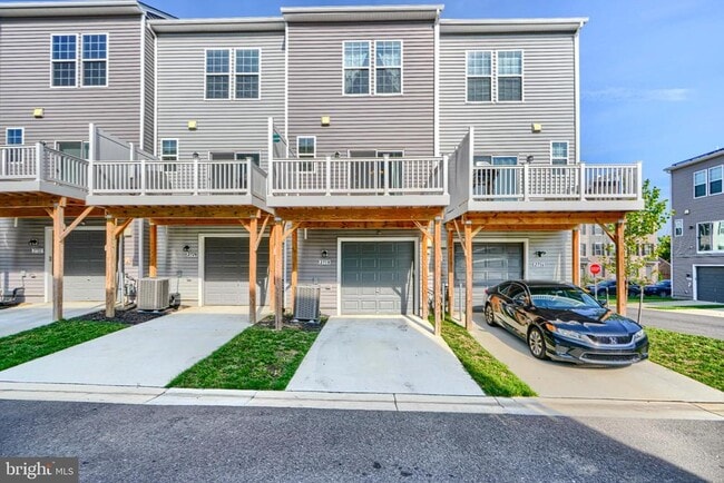 Foto del edificio - 2718 Lanham Hill Cir