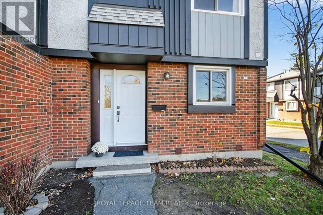 Building Photo - 434 Moodie Dr