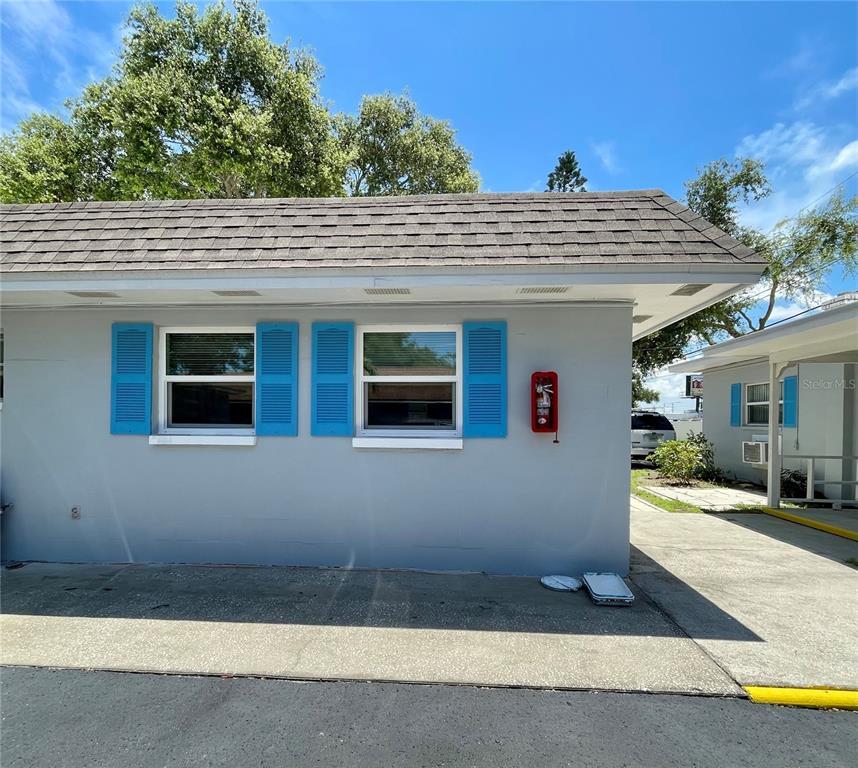 Foto principal - 401 1st Ave NE