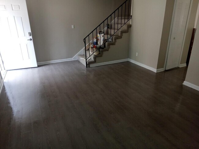 Foto del edificio - 6354 Shannon Pky