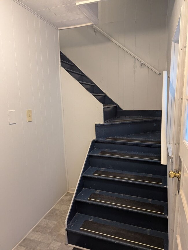 Foto del edificio - 225 Poplar St