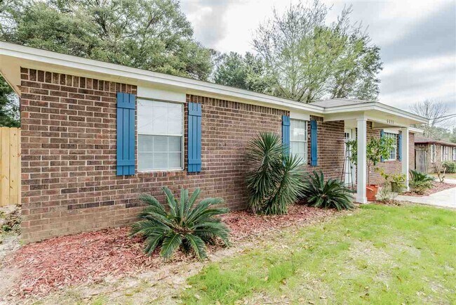 Building Photo - 6632 Dallas Ave