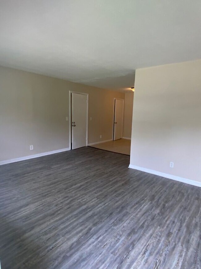 Foto del edificio - Quiet North Columbus Home