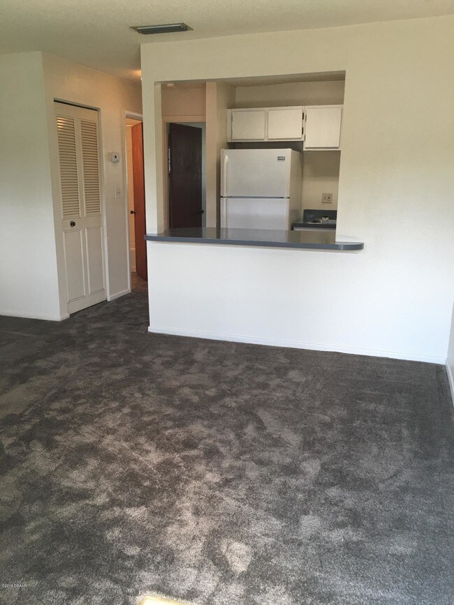 Foto del edificio - 450 Tomoka Ave