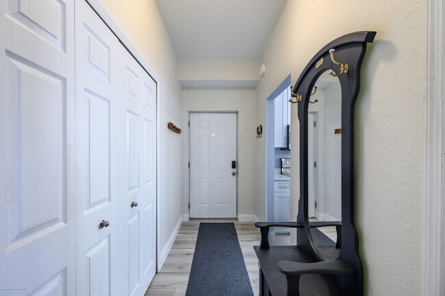 Foto del edificio - QUINTESSENTIAL ANNUAL RENTAL