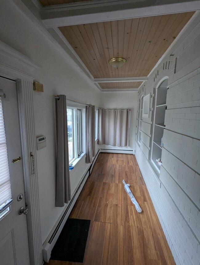 Building Photo - 213 Lincoln Pl