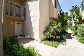 Building Photo - 8509 Villa La Jolla Dr