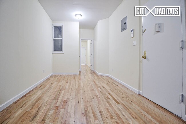 Building Photo - 286 W 127th St