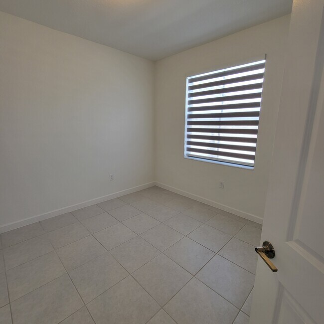 Foto del edificio - 12940 SW 232nd Ter