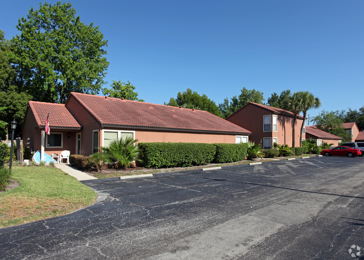 Primary Photo - Winter Park Villas