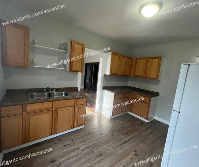 Foto del edificio - 677 Tyler St