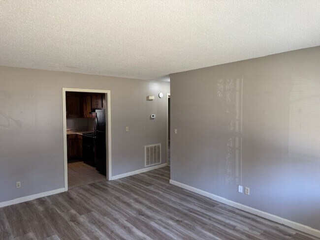 Building Photo - 218DU