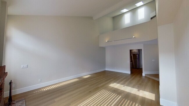 Building Photo - **MOVE-IN SPECIAL** 3 Bedrooms, 3 Bathroom...
