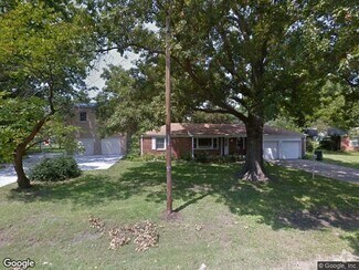 Building Photo - 3371 N Riverdale Rd