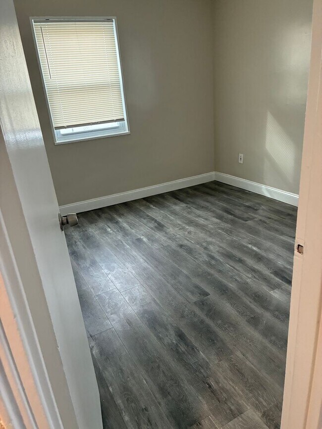 Photo - 2Bedroom apt for rent