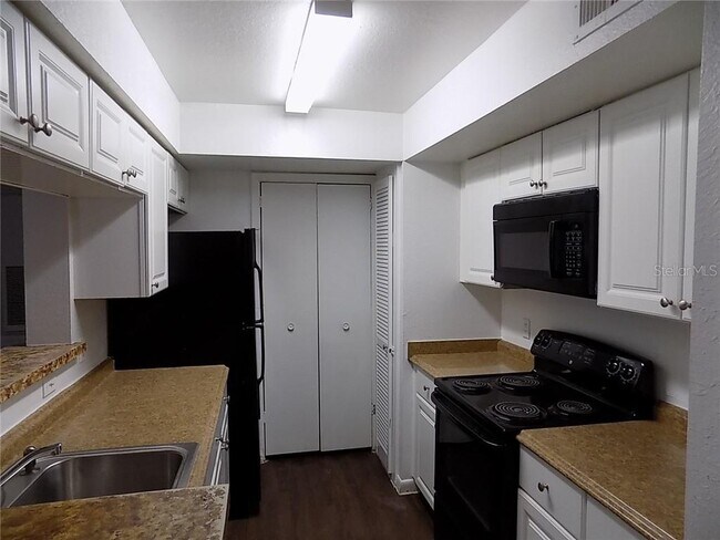 Building Photo - 4367 Thornbriar Ln