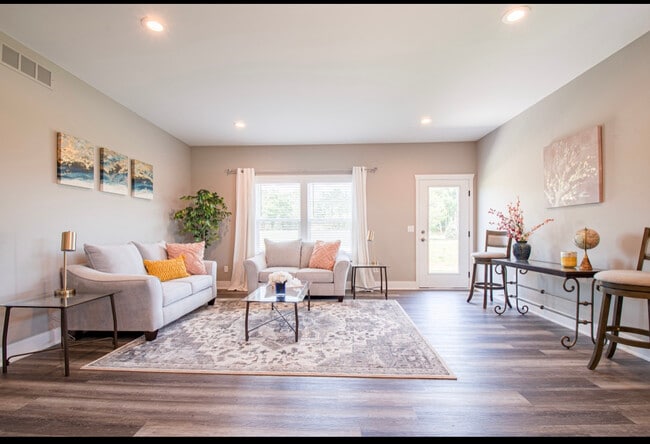 Photo - 110 Percy Dr Townhome