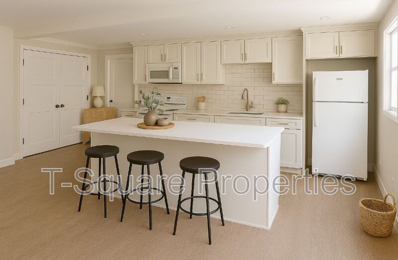 Primary Photo - 325 5th Ave S
