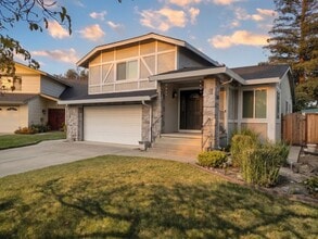 Building Photo - 2844 Sombrero Cir