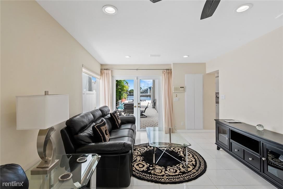 4 br, 3.5 bath House 234 Plaza Las Olas House for Rent in Fort