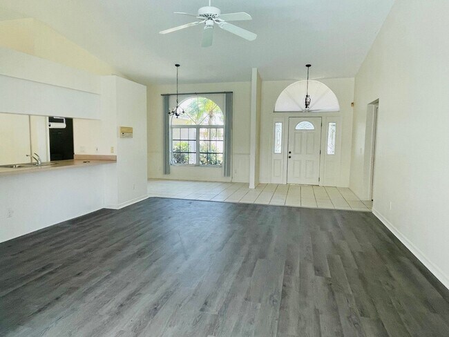 Building Photo - 3 br, 2 bath House - 515 Allworthy St