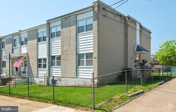 Building Photo - 3400 Ashfield Ln