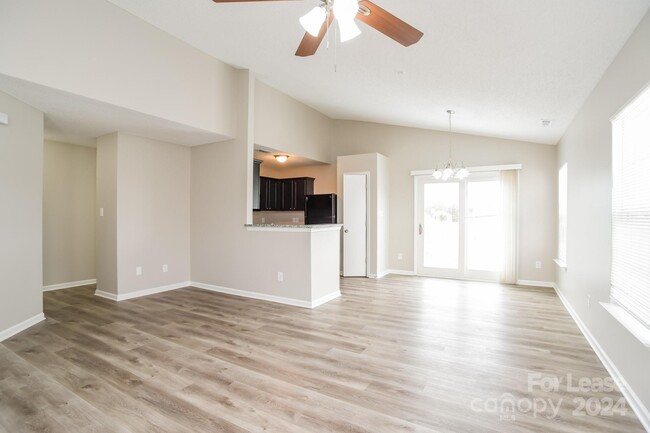 Building Photo - 10511 Katie Creek Ct