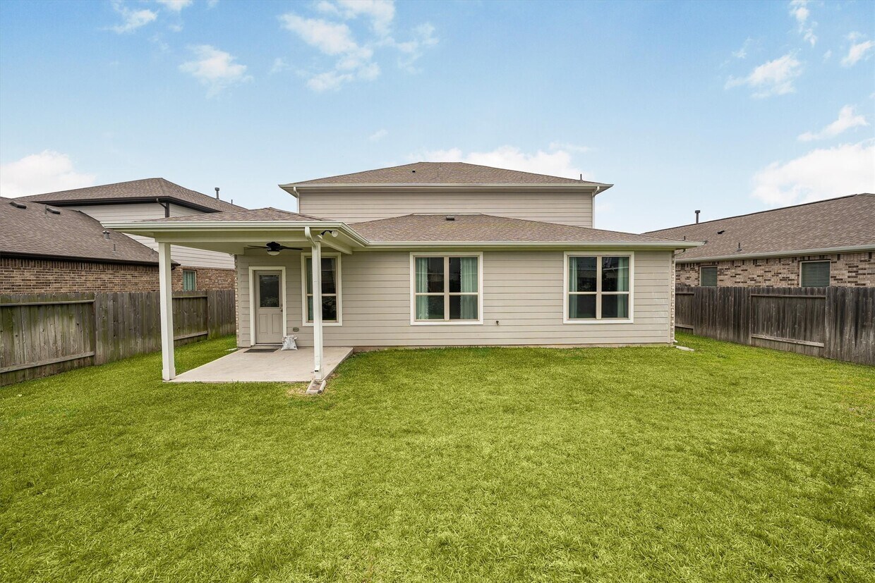 Foto del edificio - 5806 Aurora Grns Ln