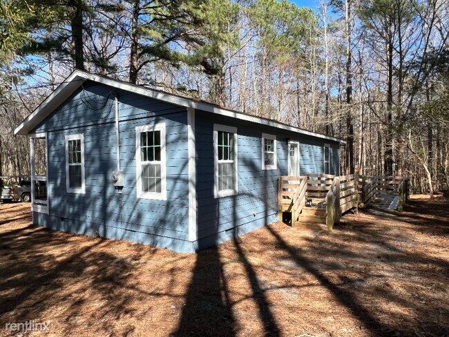 Building Photo - 3 br, 1 bath House - 10225 Holly Springs Road