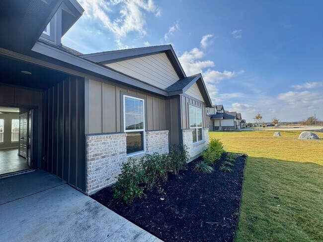 Foto del edificio - 3842-3844 Clovis St.