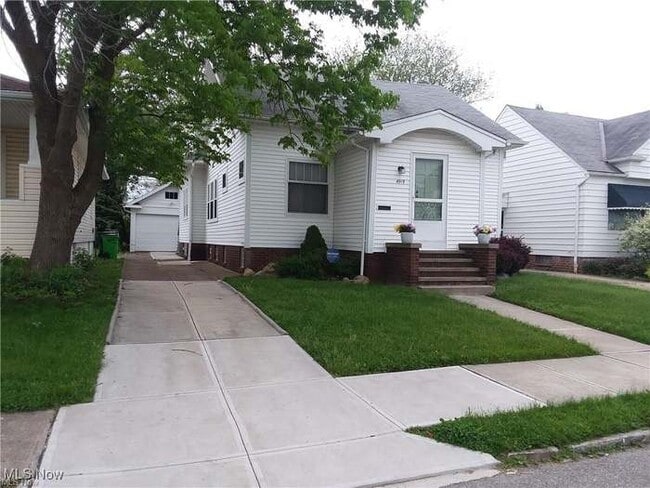 Building Photo - 4919 E 107th St