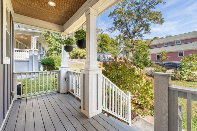 Photo - Charming 3 bedroom, 2.5 bath home with fen...