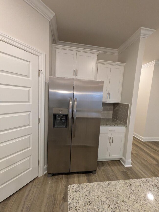Foto del edificio - 336 Jackson Pt Cir