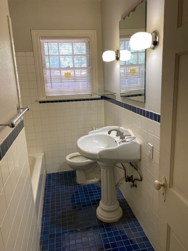 Foto del edificio - AVAILABLE JULY, 2024! 2609 23rd Street-Tec...