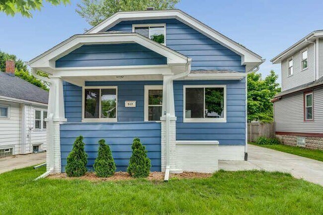 Building Photo - 517 Hayes Avenue