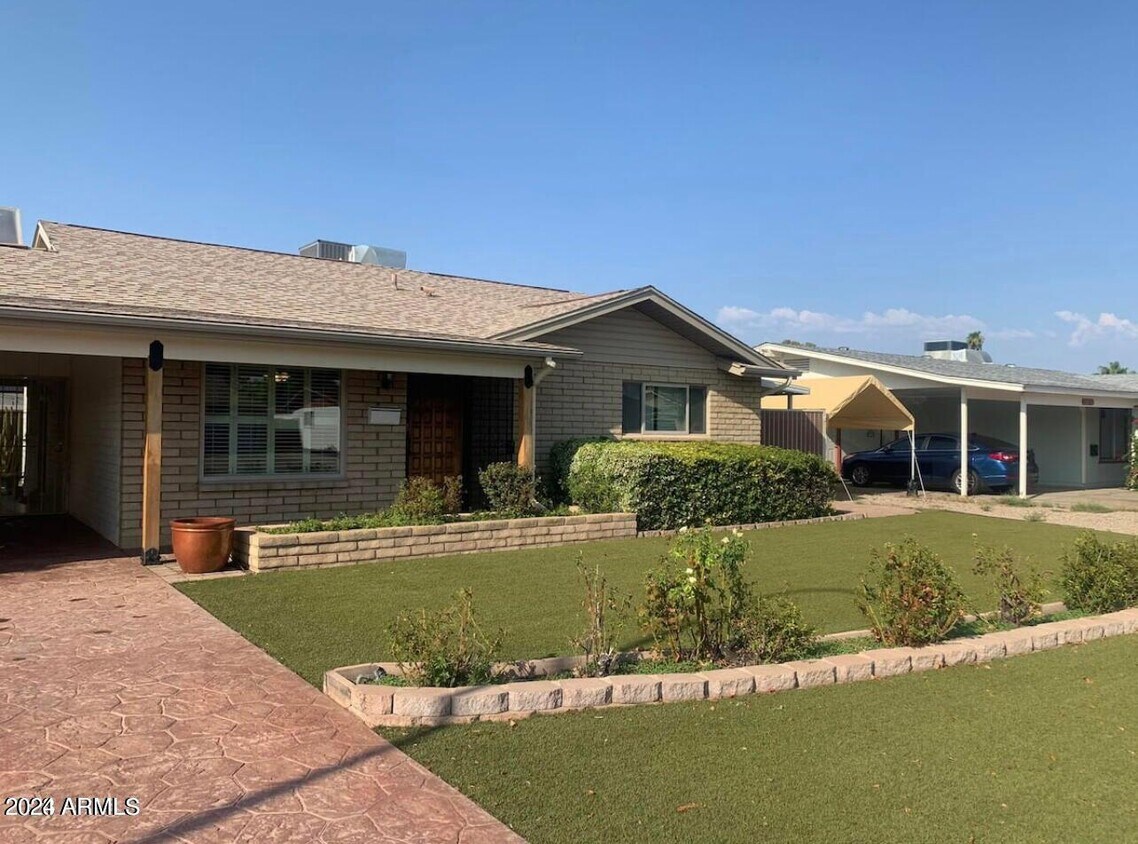 Foto principal - 2050 E Dunbar Dr