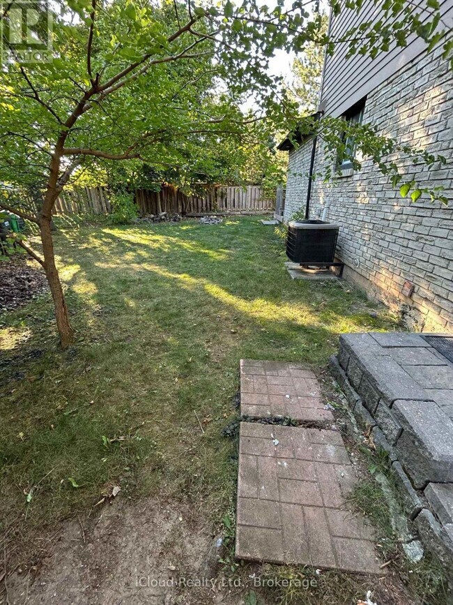 Building Photo - 2725 Romark Mews