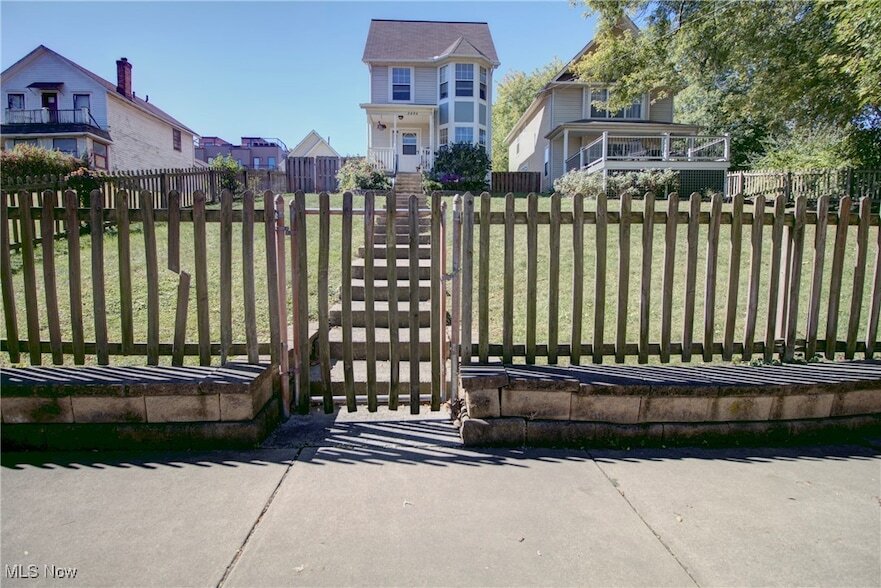 2494 W 7th St Cleveland, OH 44113 – photo 1